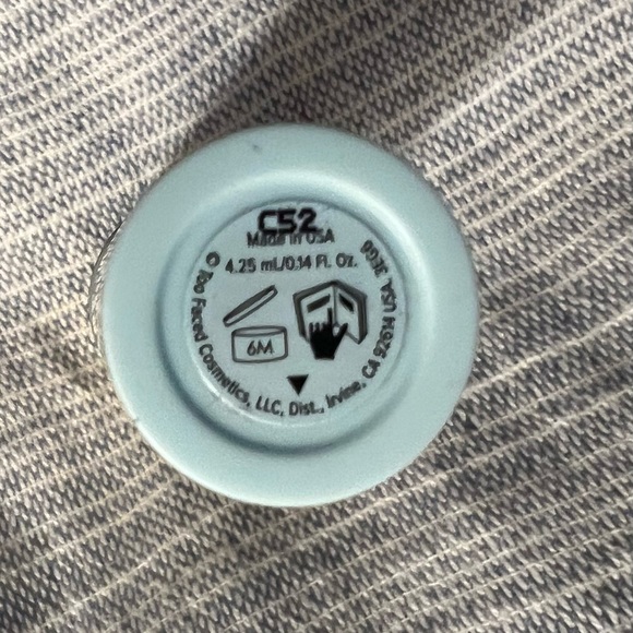 Too Faced Shadow Insurance 24+hour Eyeshadow Prime Blue Light Defense - Picture 3 of 3